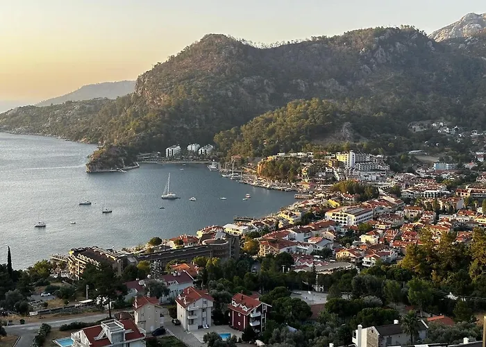 Welcome To The Paradise Of The Aegean 马尔马里斯